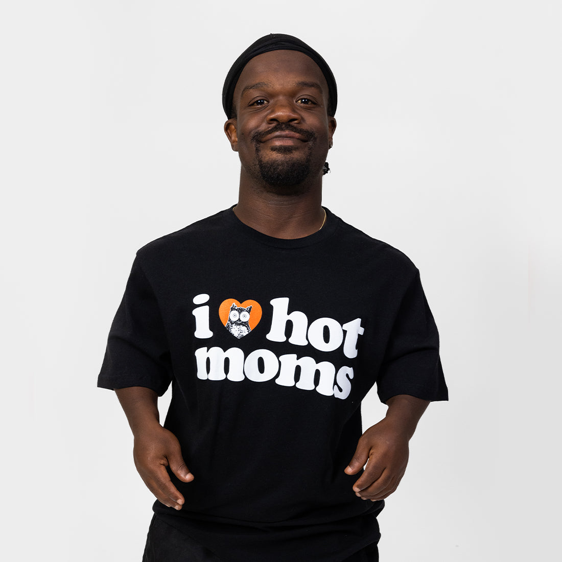 I Heart Hot Moms x Hooters Black Tee